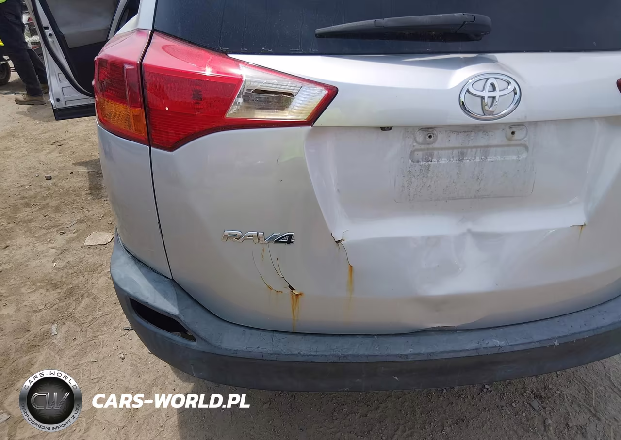 2015 Toyota Rav4 Le VIN:2T3BFREV7FW288782 - 17