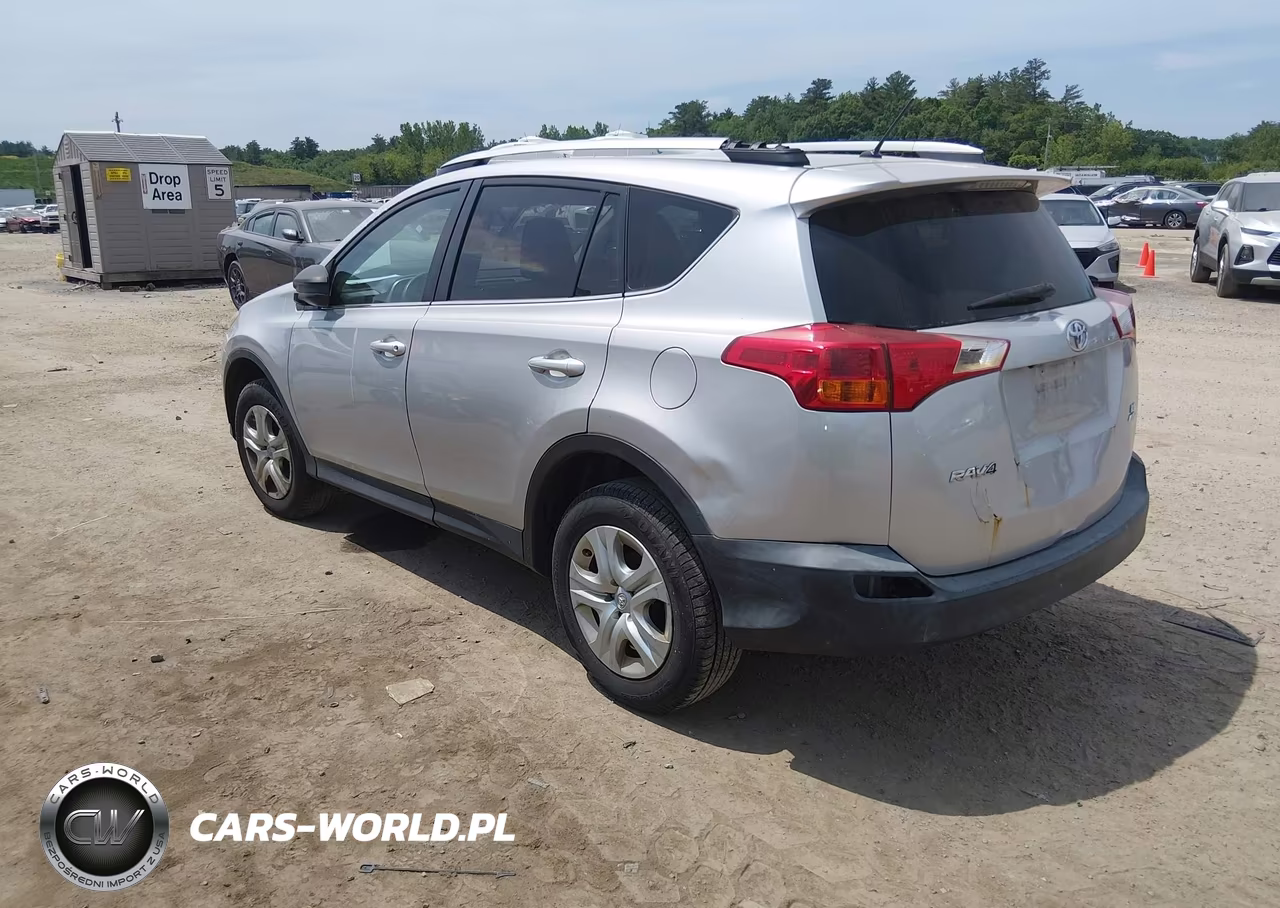 2015 Toyota Rav4 Le VIN:2T3BFREV7FW288782 - 3