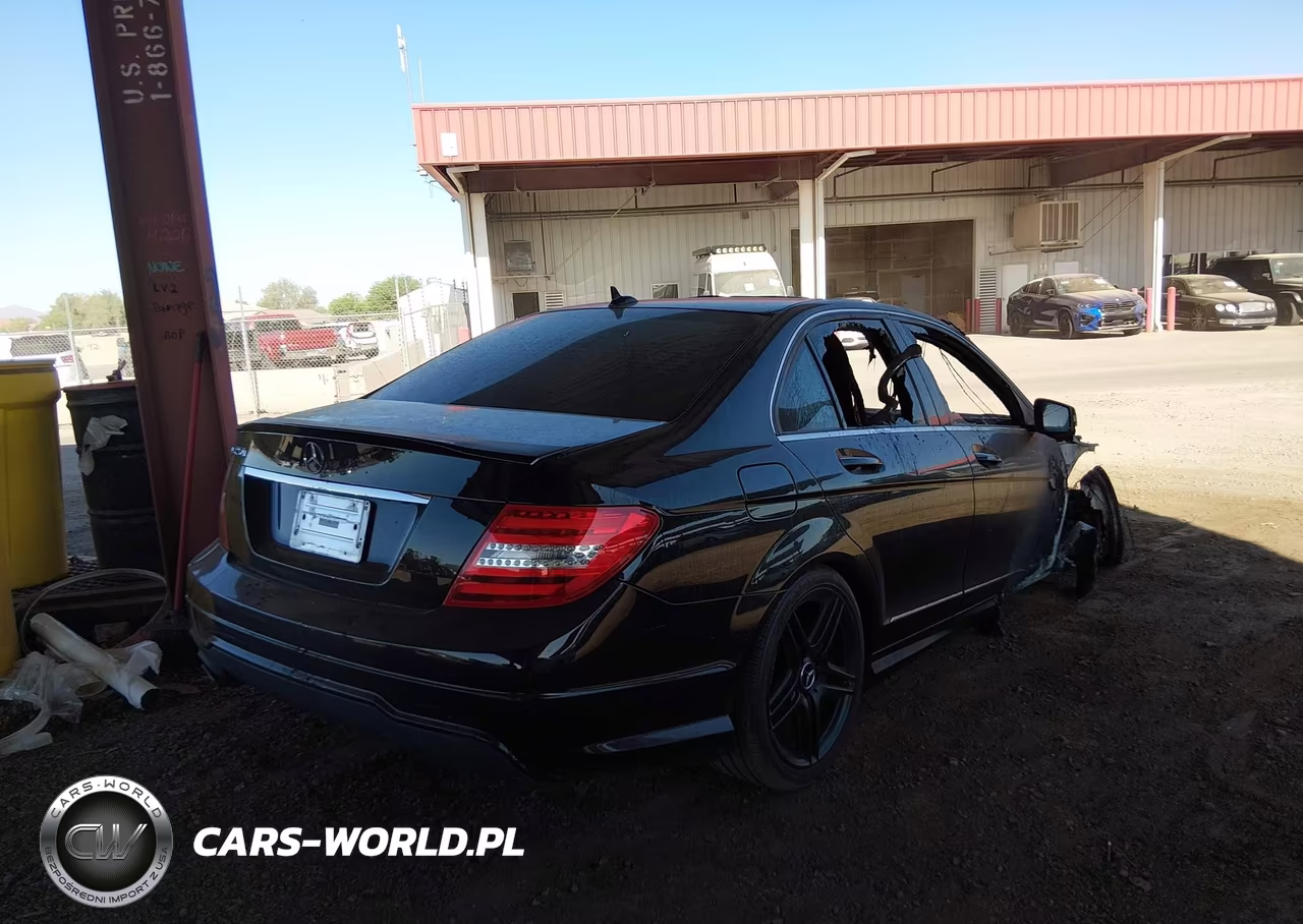 2014 Mercedes-Benz C 250 Sport VIN:WDDGF4HB7ER310150 - 4