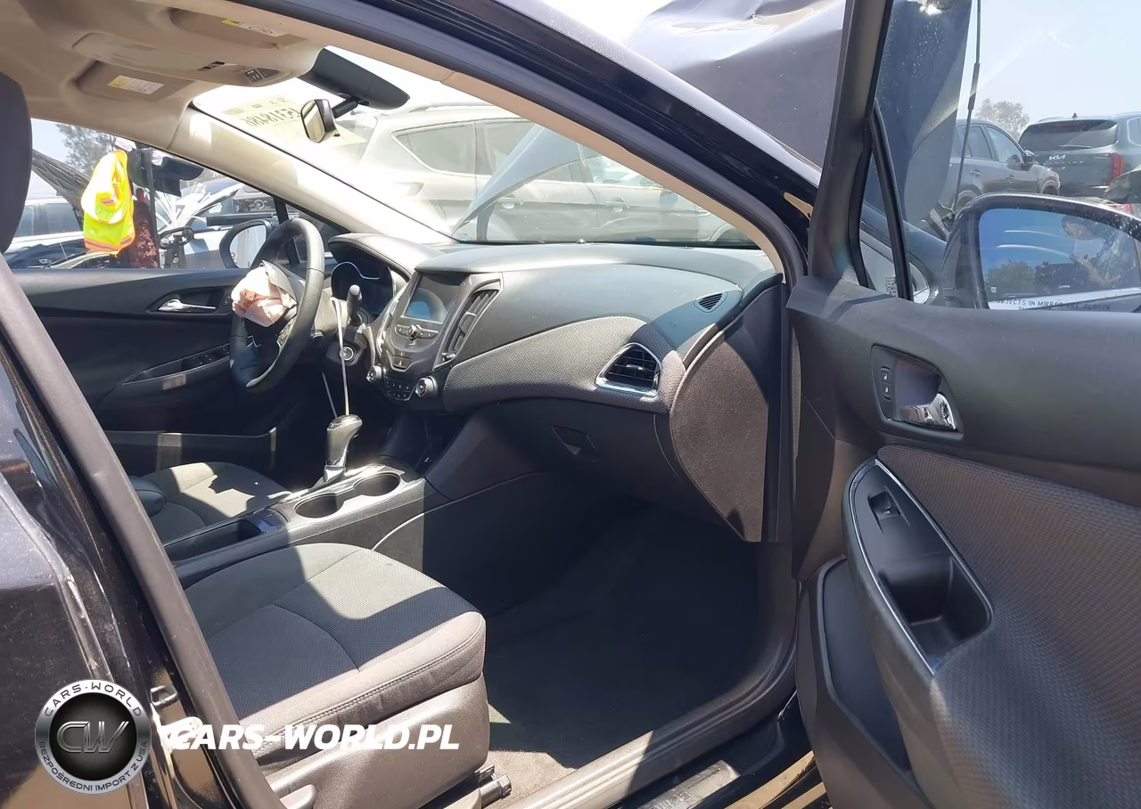 2018 Chevrolet Cruze Lt Auto VIN:1G1BE5SMXJ7181567 - 5