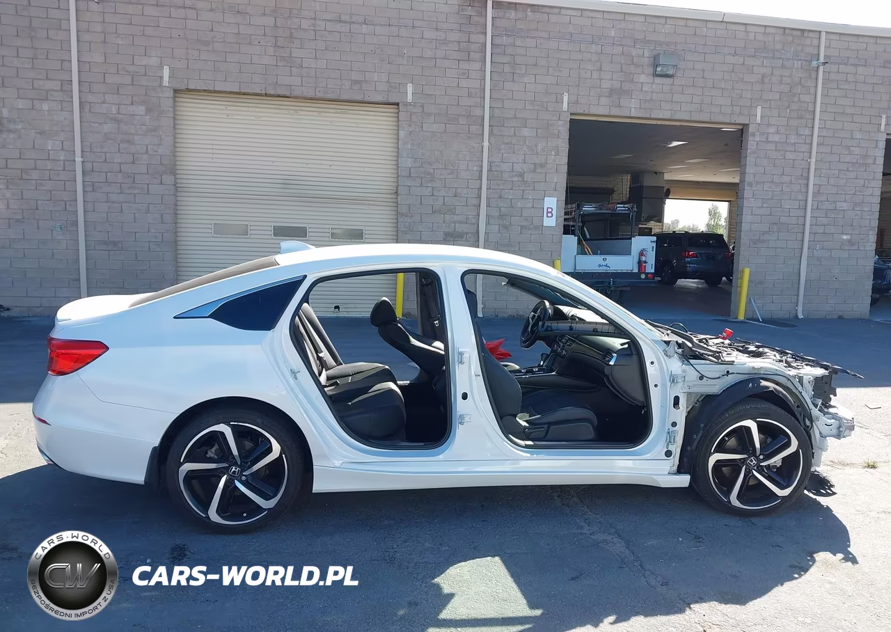 2018 Honda Accord Sport VIN:1HGCV1F37JA121630 - 14