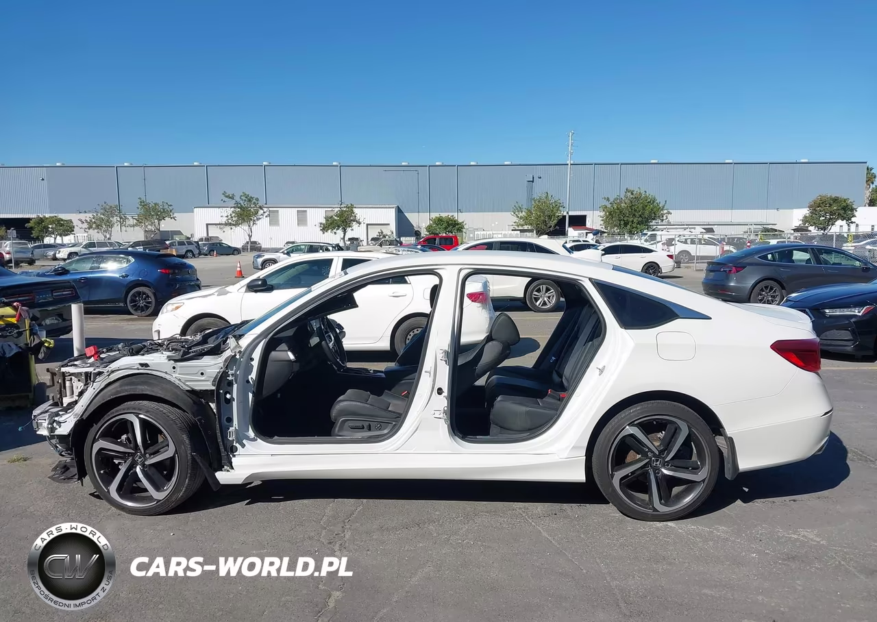 2018 Honda Accord Sport VIN:1HGCV1F37JA121630 - 15