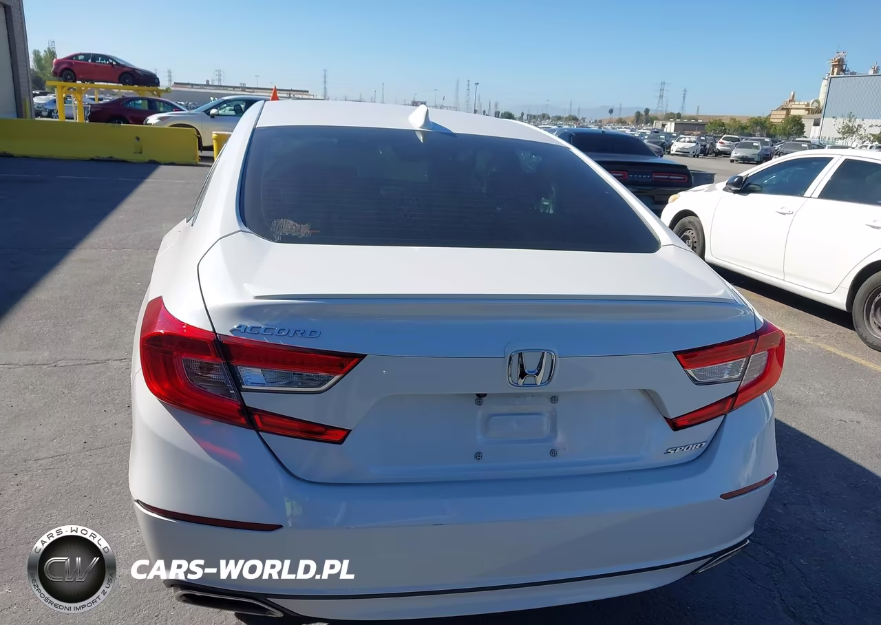 2018 Honda Accord Sport VIN:1HGCV1F37JA121630 - 17