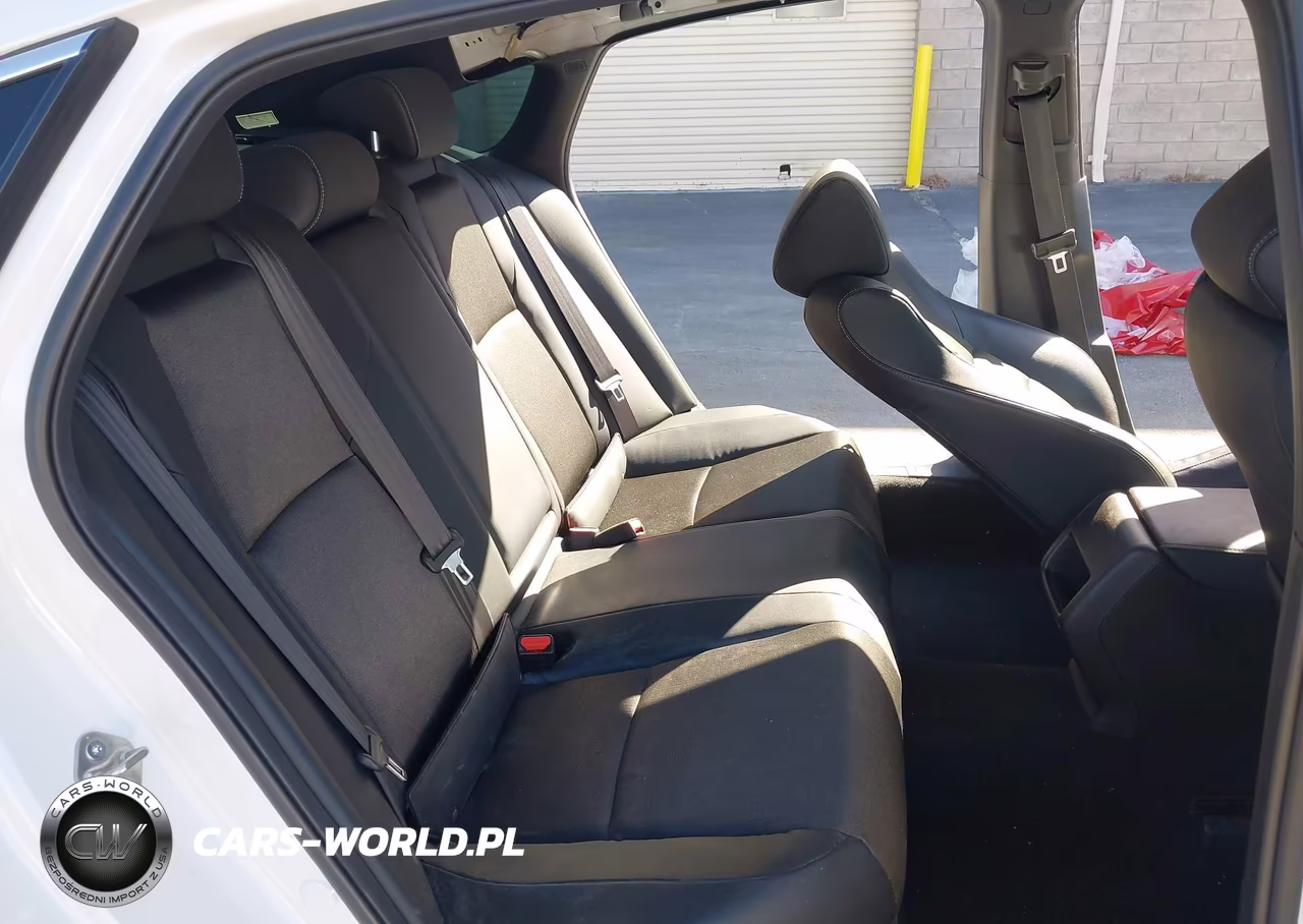 2018 Honda Accord Sport VIN:1HGCV1F37JA121630 - 8