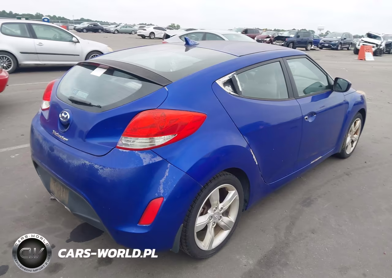 2012 Hyundai Veloster Base W-Gray VIN:KMHTC6AD9CU027277 - 4