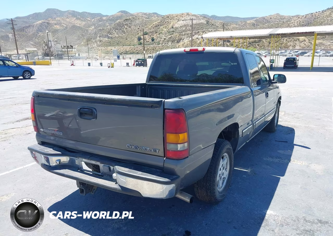 2001 Chevrolet Silverado 1500 Ls VIN:2GCEC19T711358668 - 4