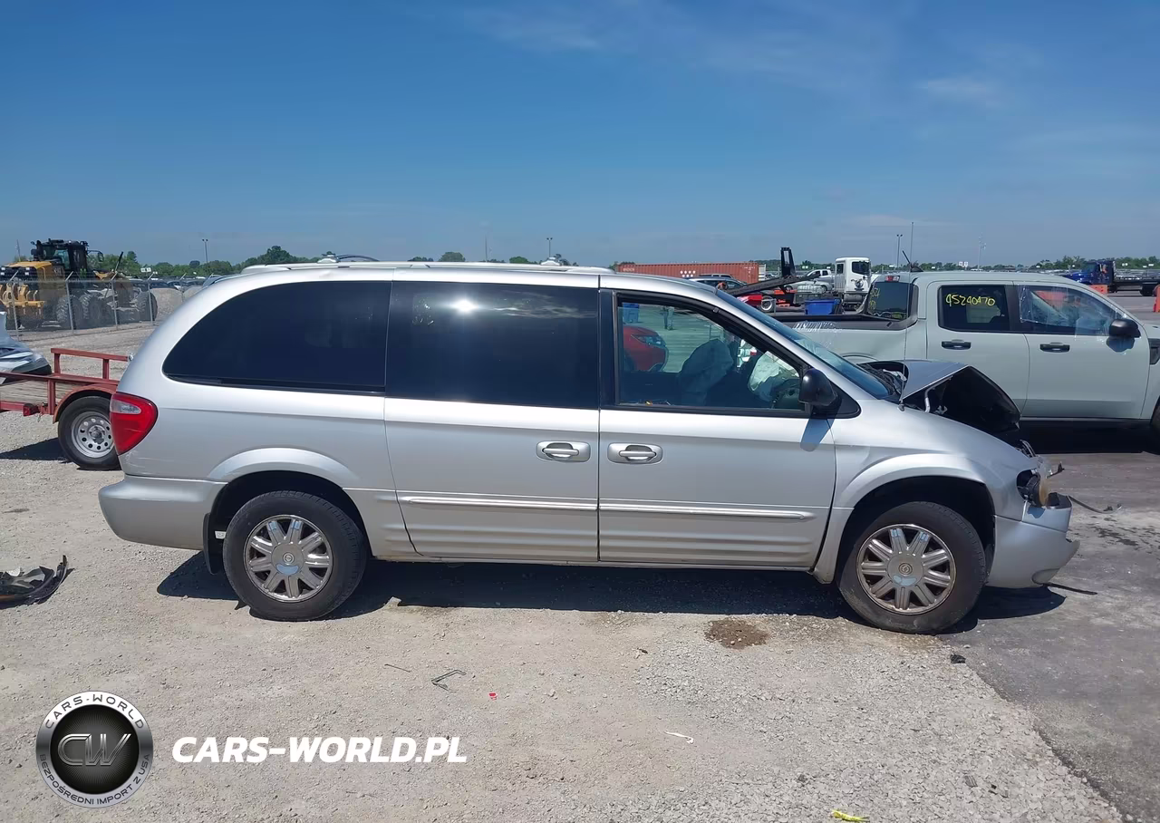 2004 Chrysler Town & Country Limited VIN:2C8GP64L14R576434 - 13