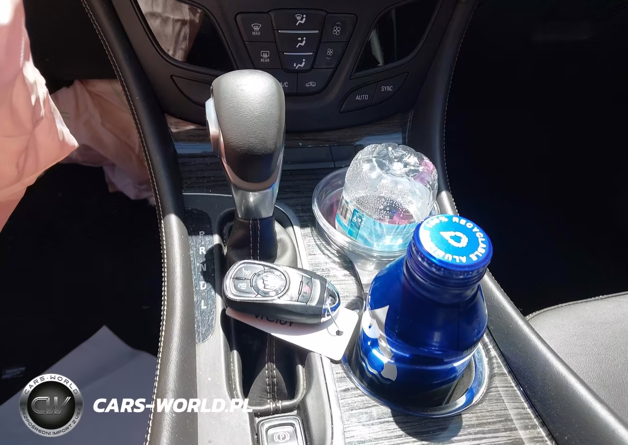 2017 Buick Envision Essence VIN:LRBFXBSA4HD145178 - 11