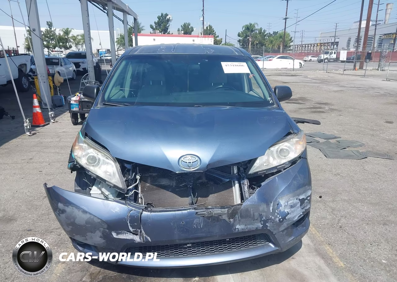 2017 Toyota Sienna L 7 Passenger VIN:5TDZZ3DC8HS824307 - 12