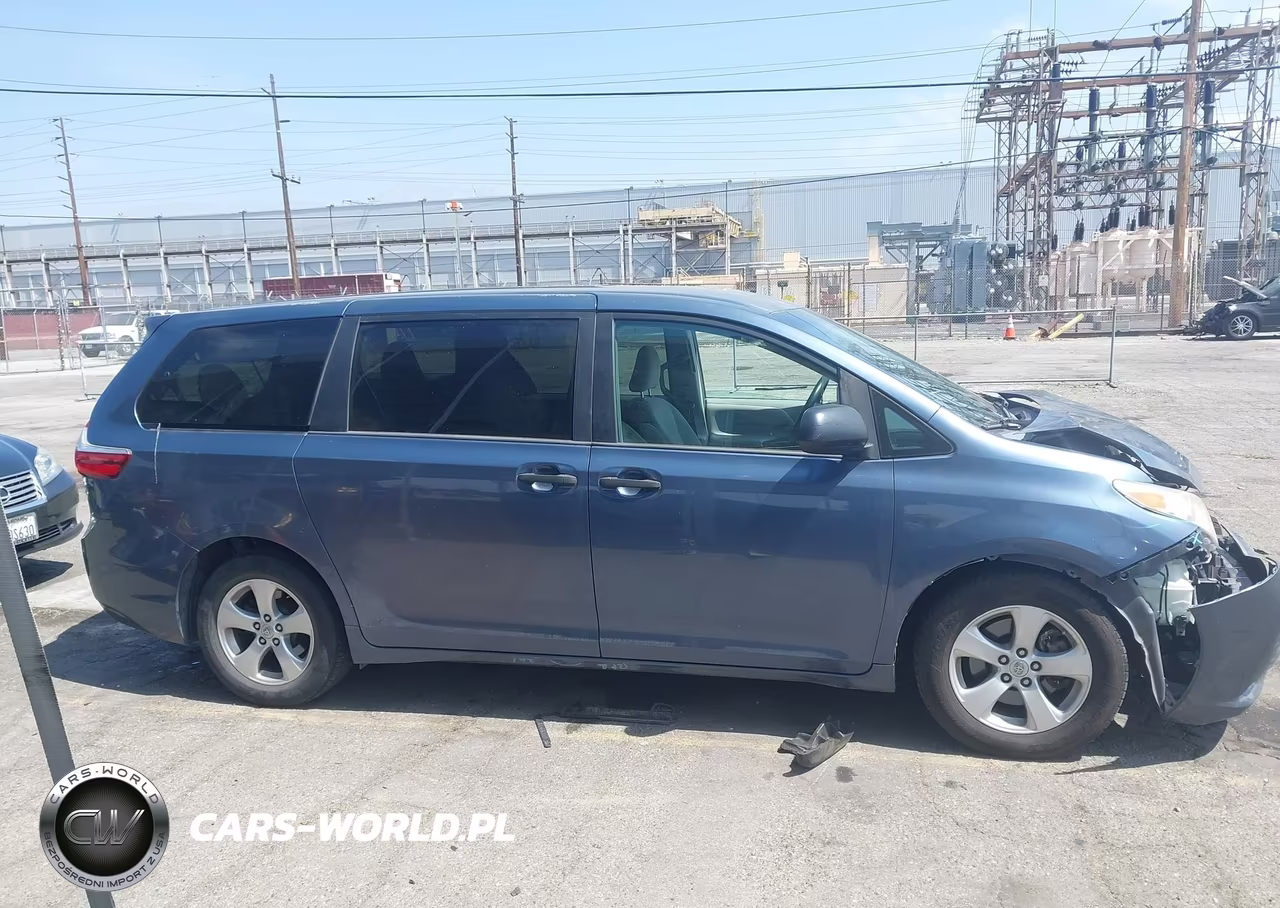 2017 Toyota Sienna L 7 Passenger VIN:5TDZZ3DC8HS824307 - 13