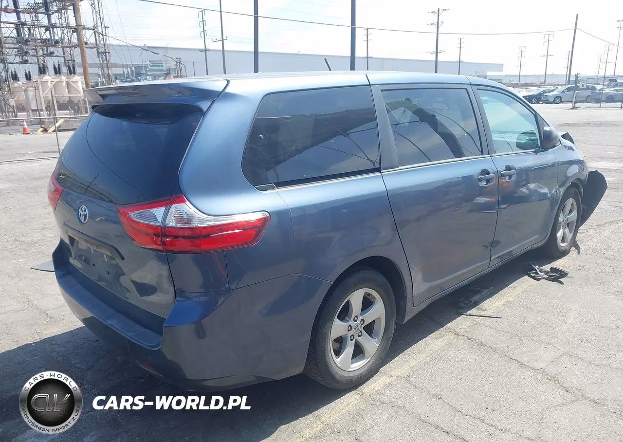 2017 Toyota Sienna L 7 Passenger VIN:5TDZZ3DC8HS824307 - 4