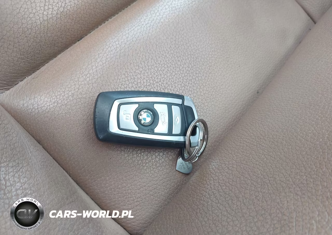 2011 BMW 740I VIN:WBAKA4C51BC612680 - 11