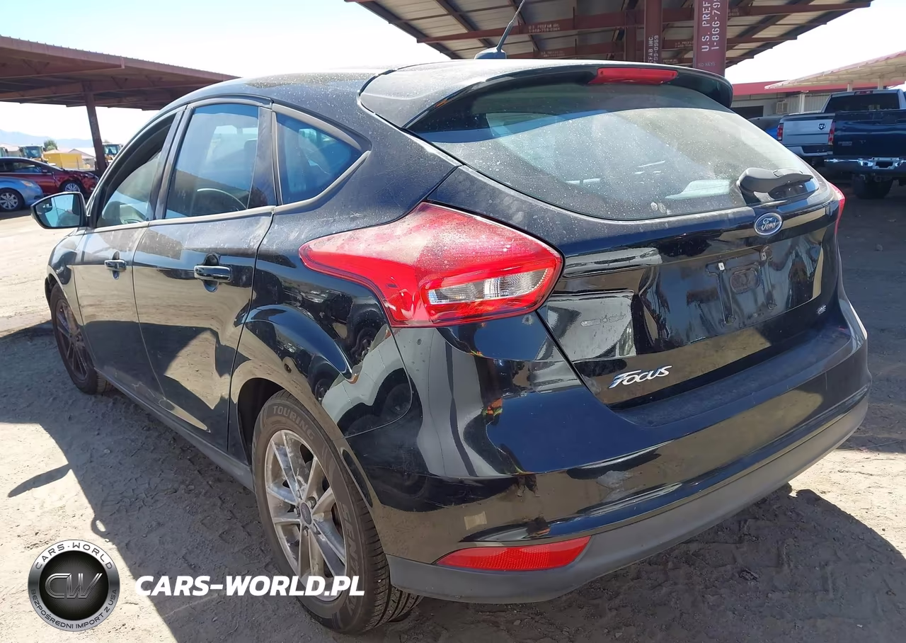 2016 Ford Focus Se VIN:1FADP3K24GL345494 - 3