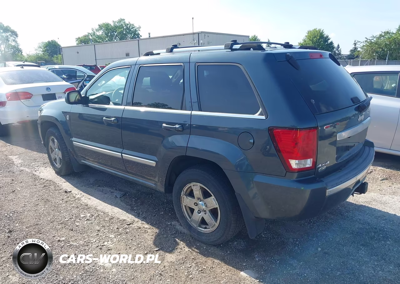 2007 Jeep Grand Cherokee Overland VIN:1J8HR68237C606797 - 3