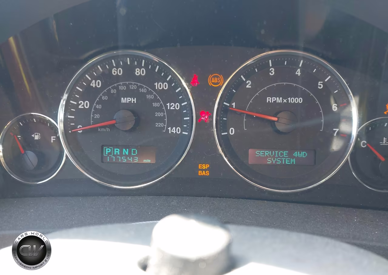 2007 Jeep Grand Cherokee Overland VIN:1J8HR68237C606797 - 7