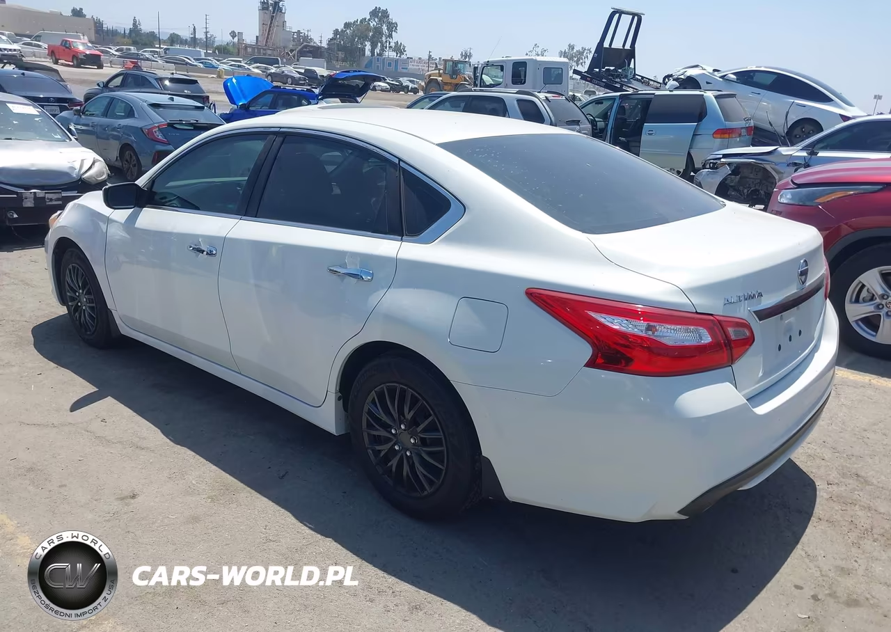 2017 Nissan Altima 2.5 VIN:1N4AL3APXHC250080 - 3