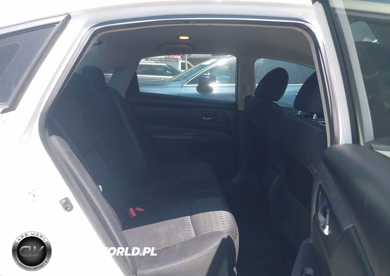 2017 Nissan Altima 2.5 VIN:1N4AL3APXHC250080 - 8