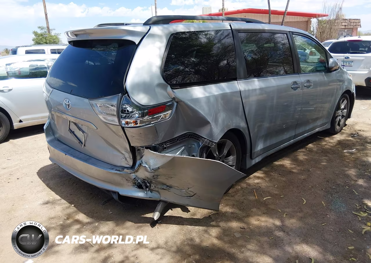 2011 Toyota Sienna Se VIN:5TDXK3DCXBS049284 - 4