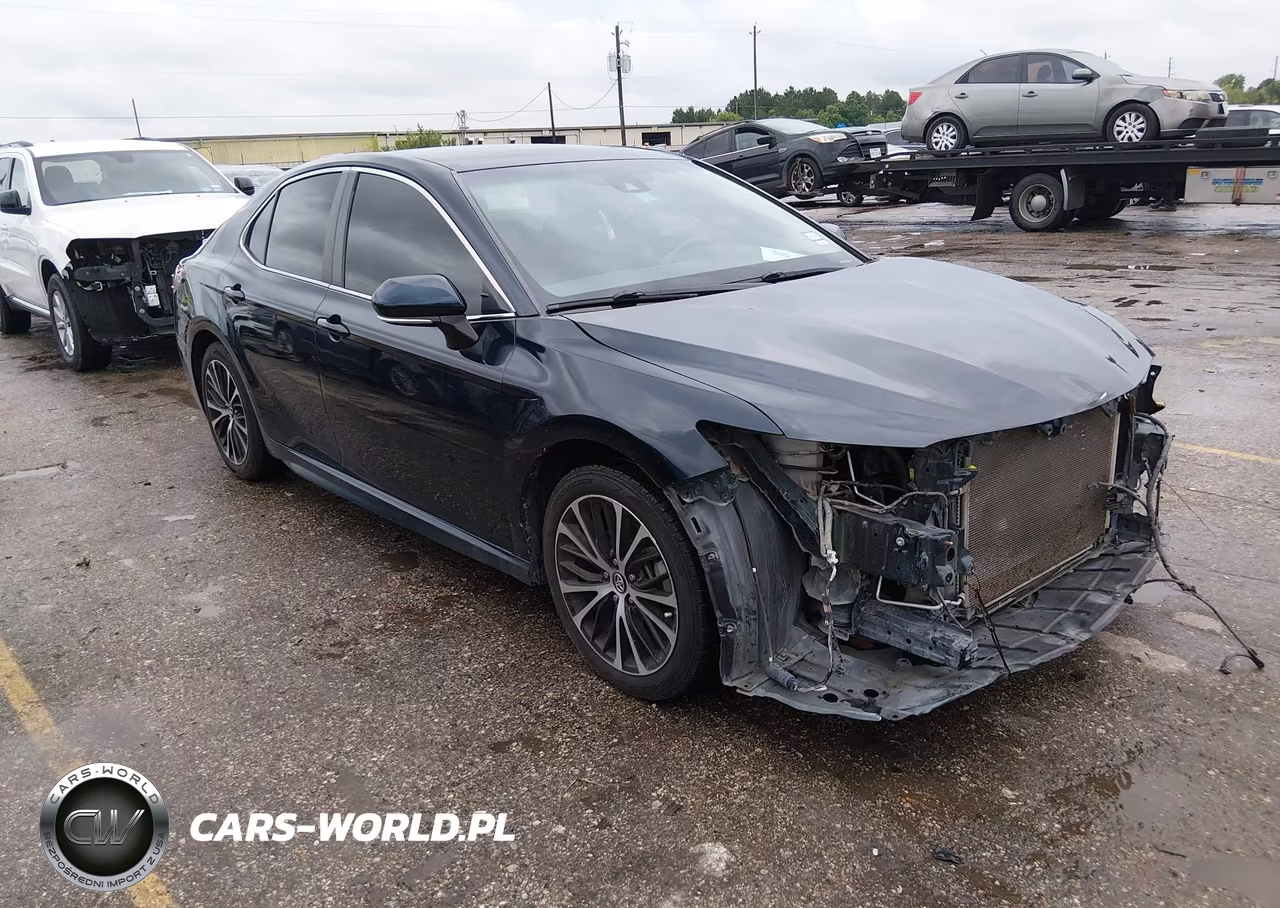 2018 Toyota Camry Se – zdjęcie 1 z 15