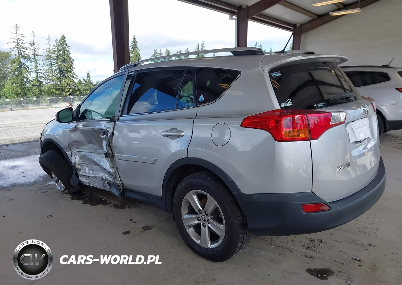 2015 Toyota Rav4 Xle VIN:2T3RFREV7FW401659 - 3