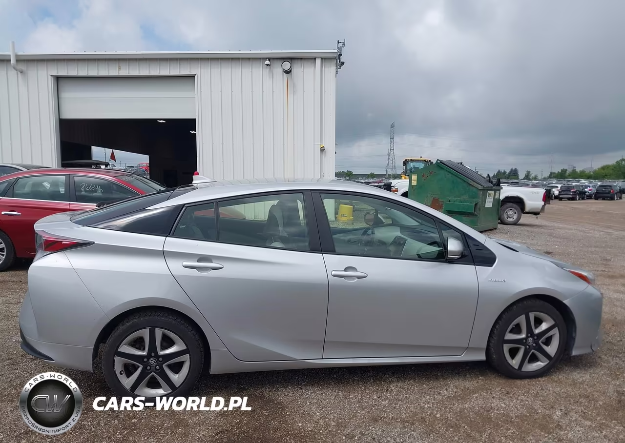 2016 Toyota Prius Three Touring VIN:JTDKARFU4G3504418 - 13