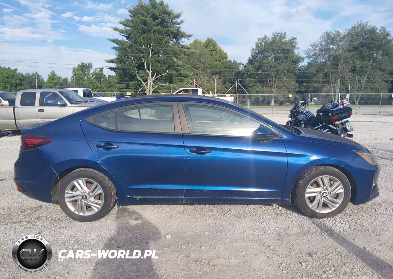 2019 Hyundai Elantra Sel VIN:5NPD84LF3KH464231 - 13