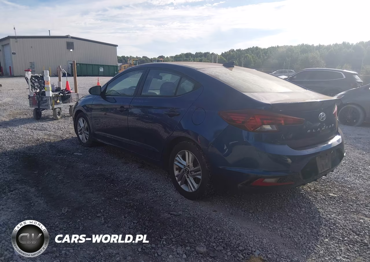 2019 Hyundai Elantra Sel VIN:5NPD84LF3KH464231 - 3