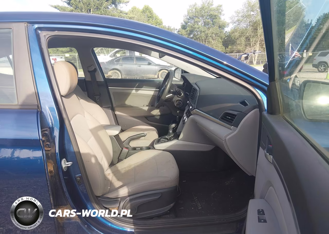 2019 Hyundai Elantra Sel VIN:5NPD84LF3KH464231 - 5