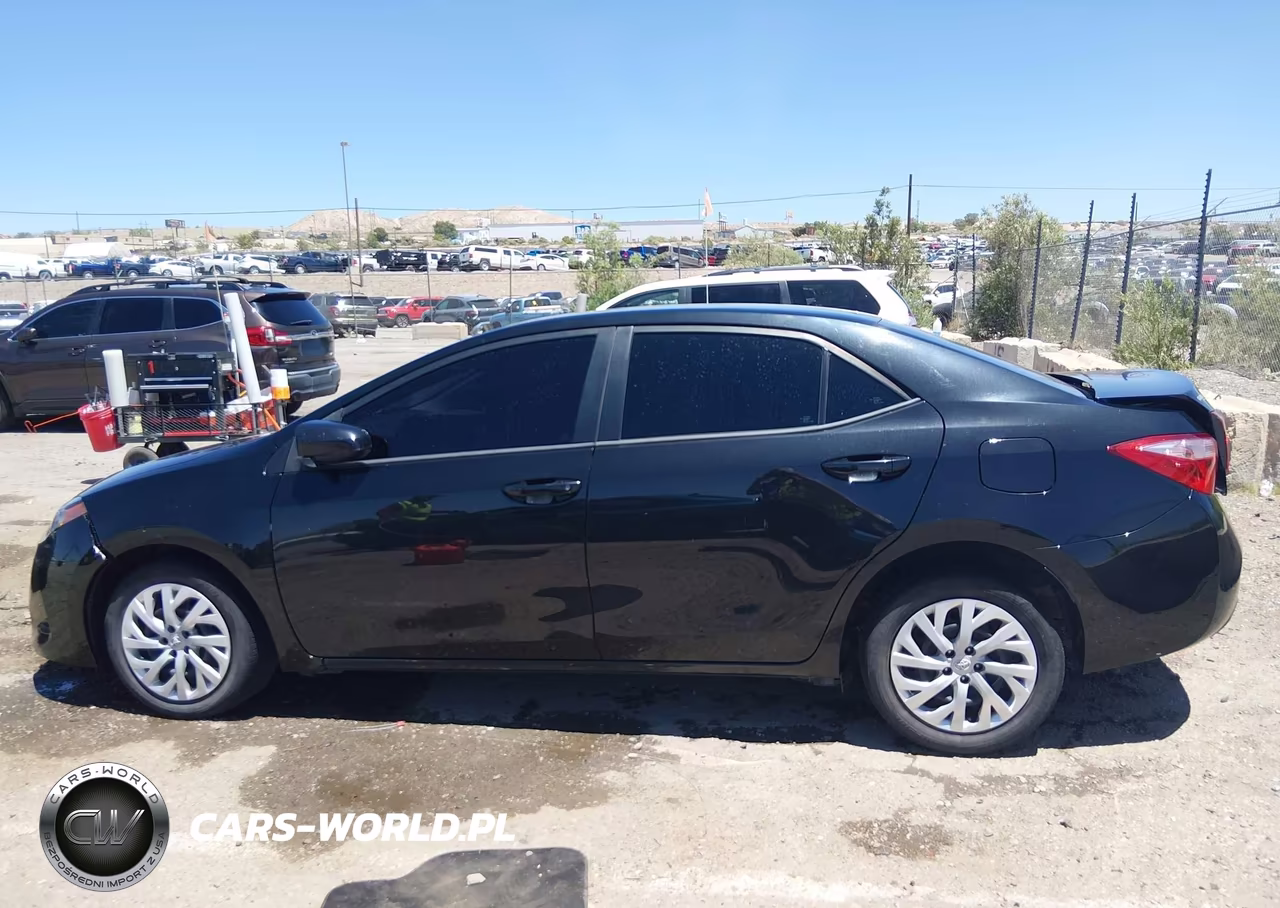2019 Toyota Corolla Le VIN:5YFBURHE2KP883478 - 14