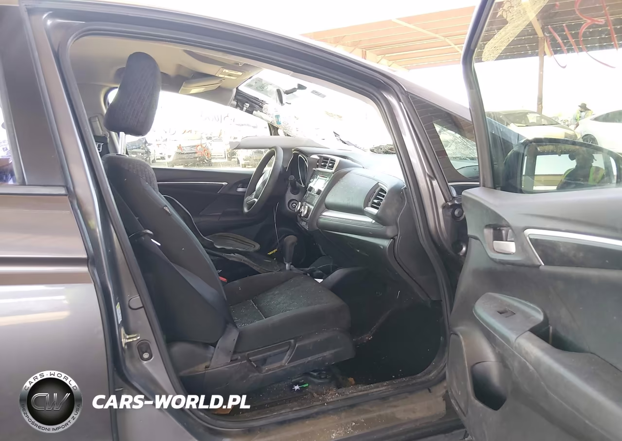 2015 Honda Fit Lx VIN:3HGGK5H51FM706052 - 5
