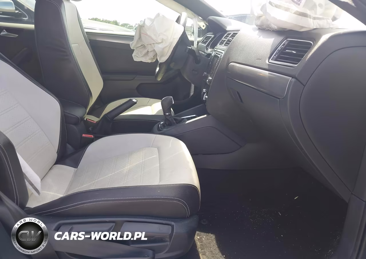 2016 Volkswagen Jetta 1.8T Sport VIN:3VWD17AJ8GM274131 - 5