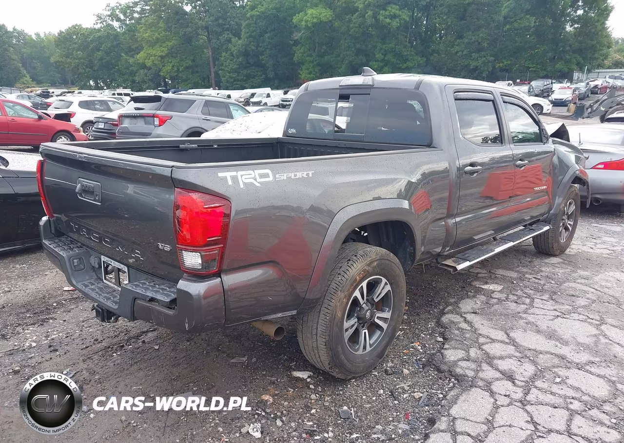 2018 Toyota Tacoma Trd Sport VIN:3TMBZ5DN9JM015144 - 4