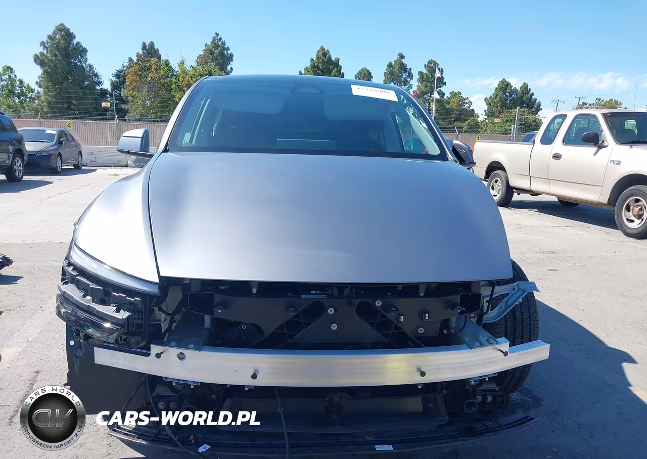 2026 Tesla Model Y All-Wheel Drive-Long Range Launch Series-Premium All-Wheel Drive VIN:7SAYGDEE3TF544558 - 12