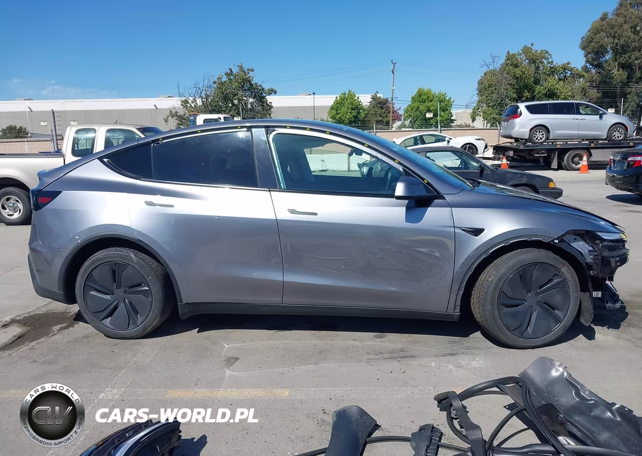 2026 Tesla Model Y All-Wheel Drive-Long Range Launch Series-Premium All-Wheel Drive VIN:7SAYGDEE3TF544558 - 13