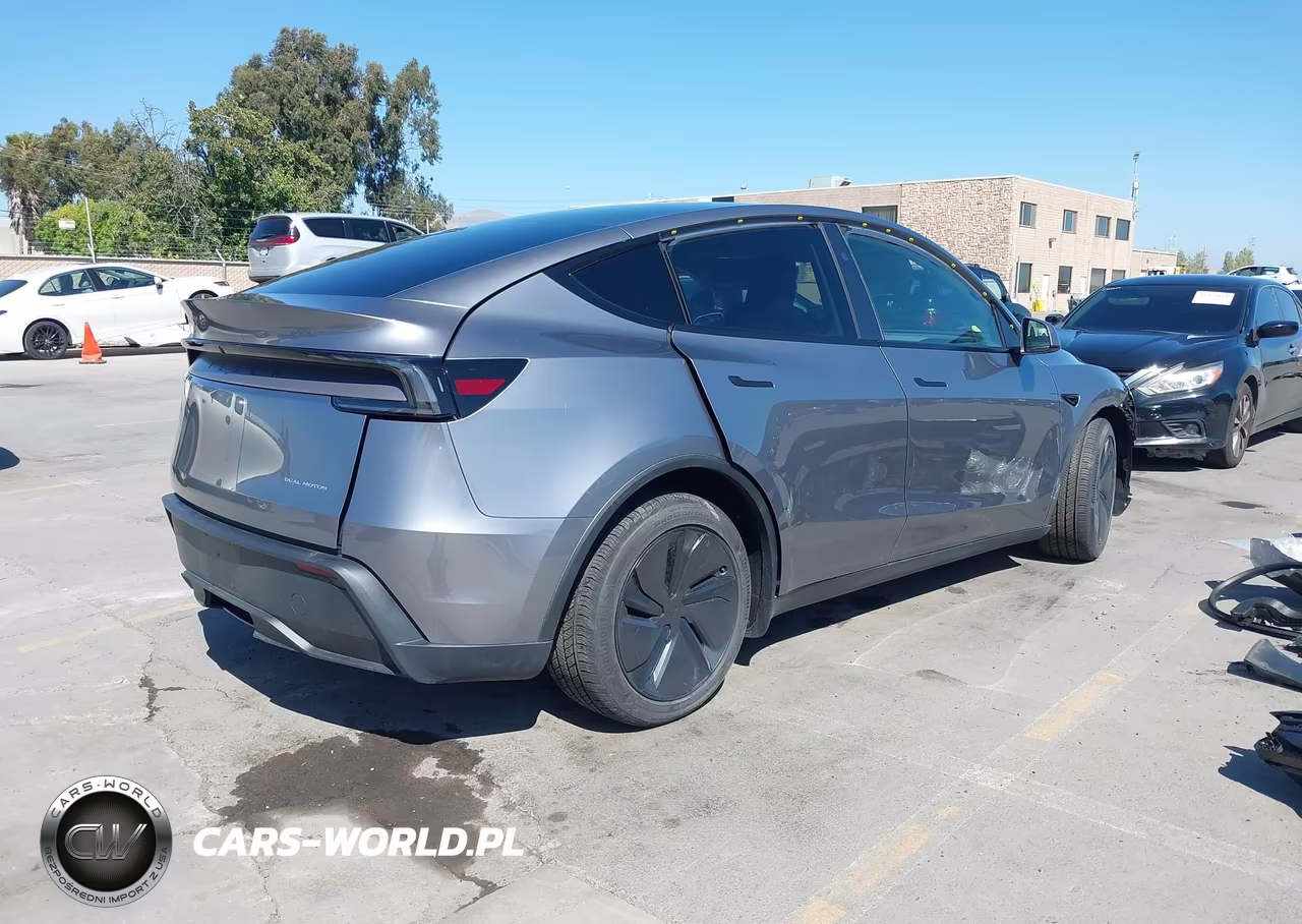 2026 Tesla Model Y All-Wheel Drive-Long Range Launch Series-Premium All-Wheel Drive VIN:7SAYGDEE3TF544558 - 4