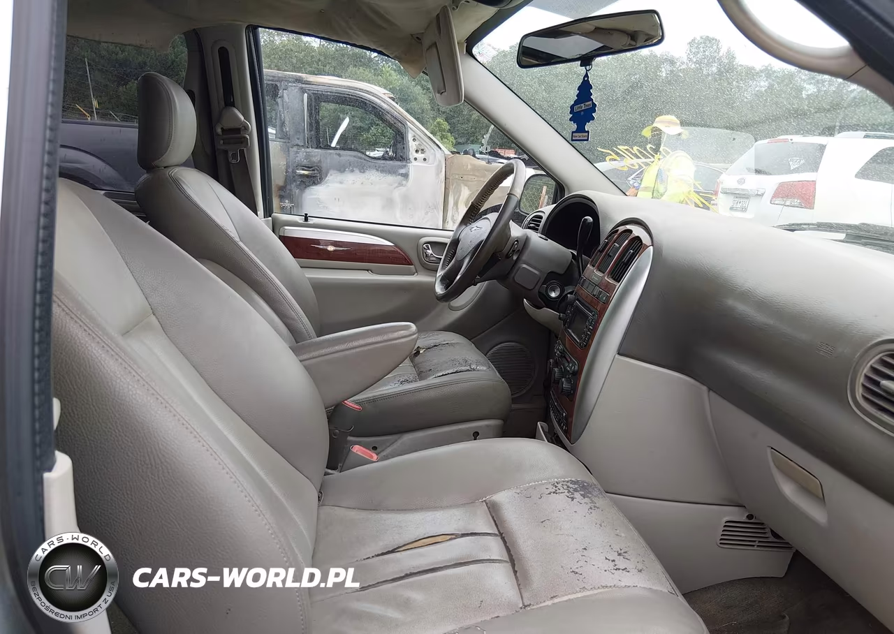 2007 Chrysler Town & Country Touring VIN:2A4GP54L17R230765 - 5