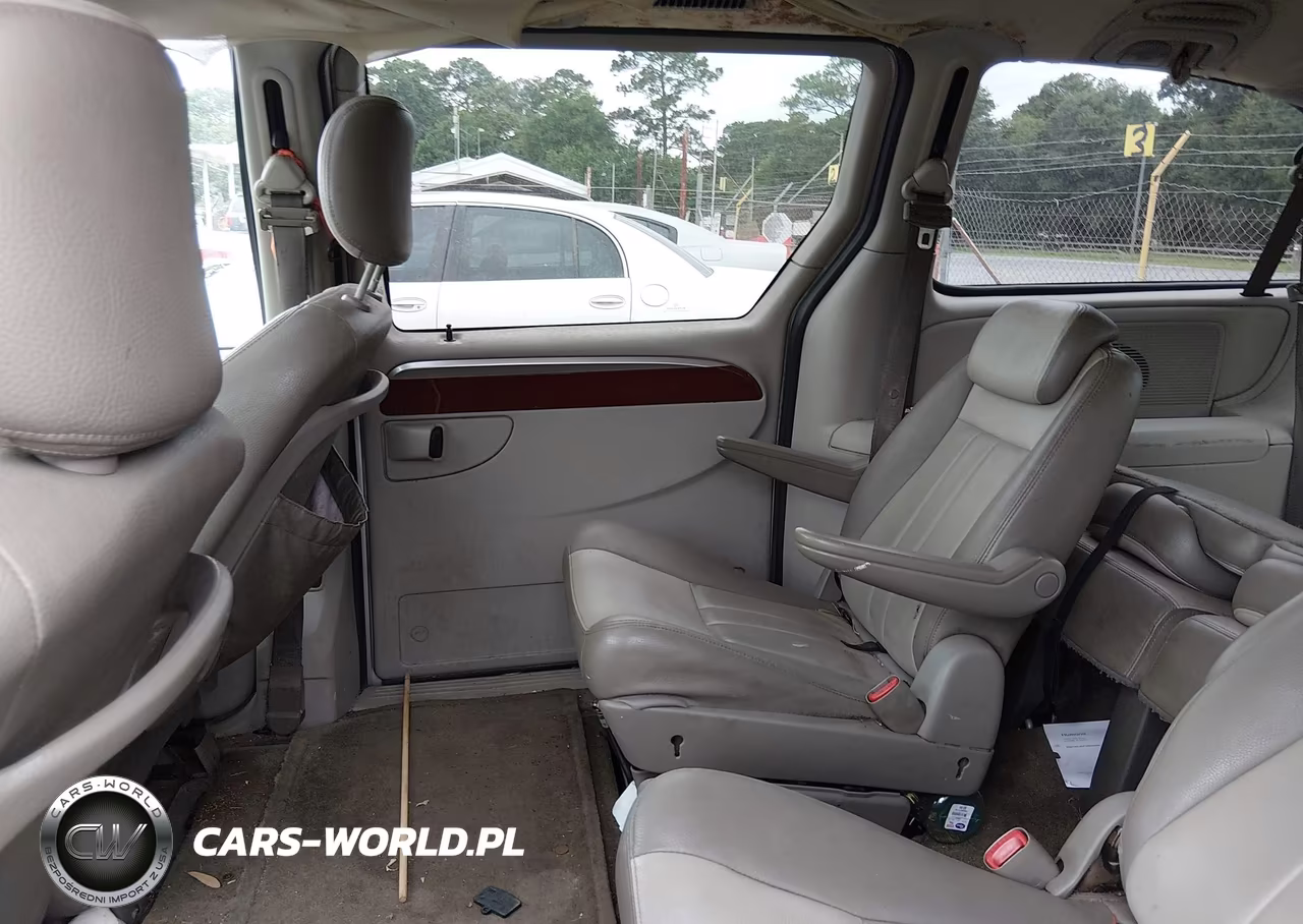 2007 Chrysler Town & Country Touring VIN:2A4GP54L17R230765 - 8