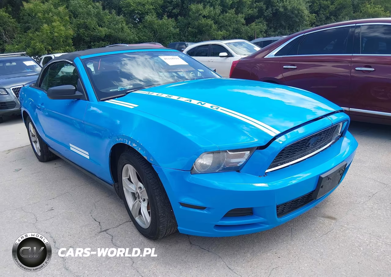 2010 Ford Mustang V6-V6 Premium