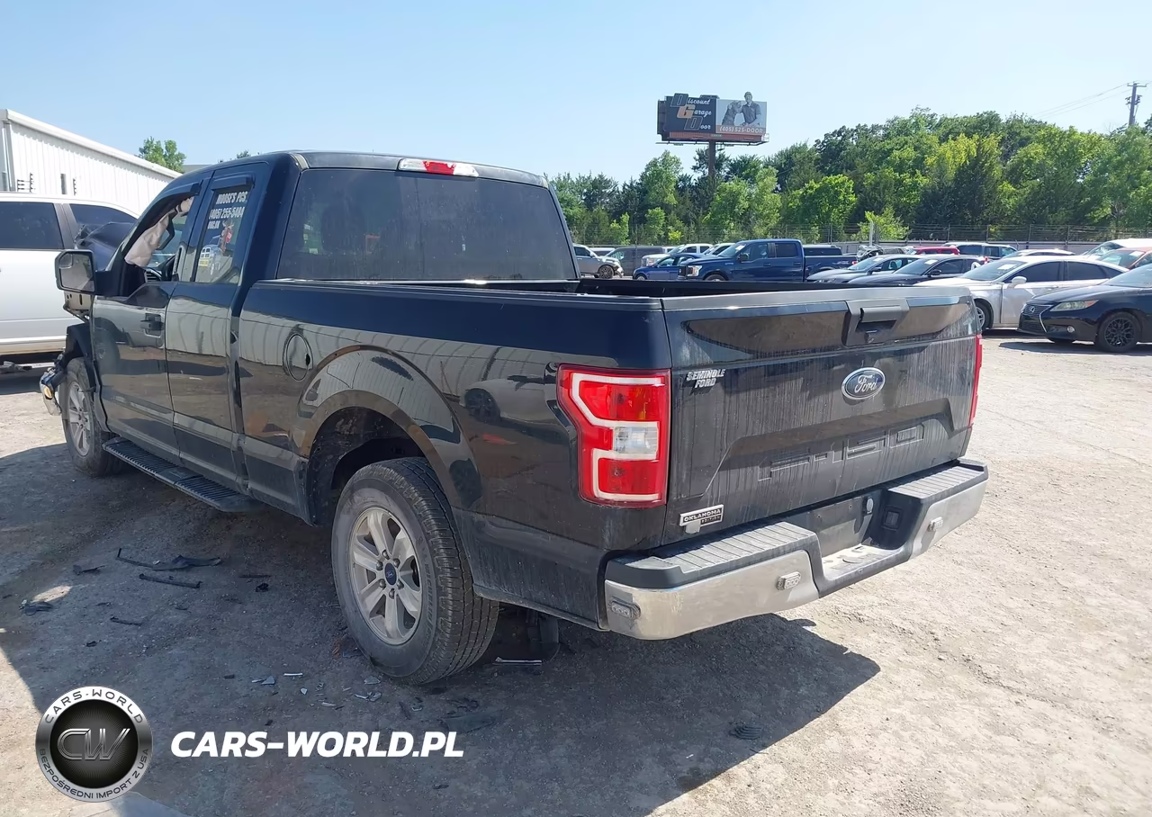 2018 Ford F-150 Xlt VIN:1FTEX1CB4JKC33325 - 3