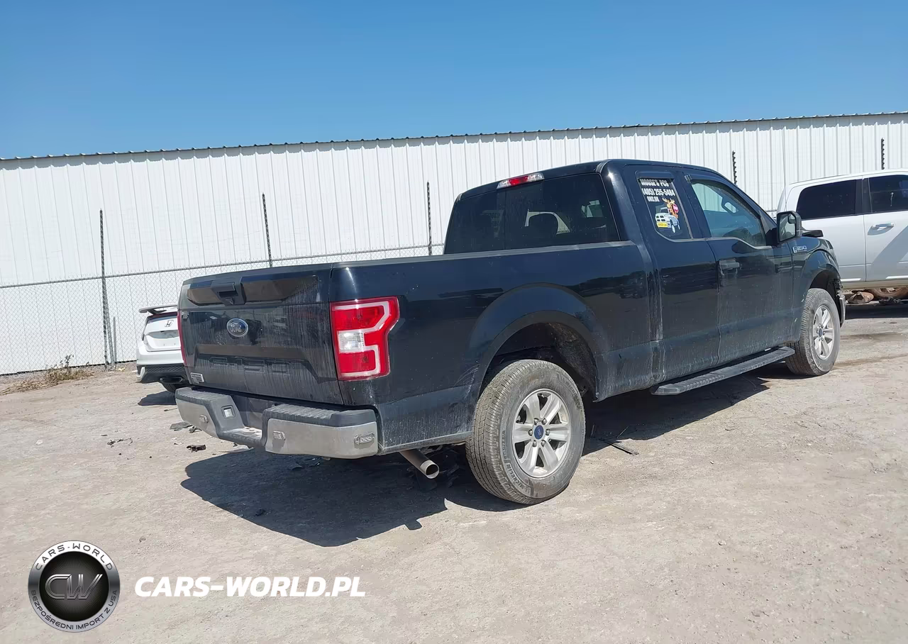 2018 Ford F-150 Xlt VIN:1FTEX1CB4JKC33325 - 4