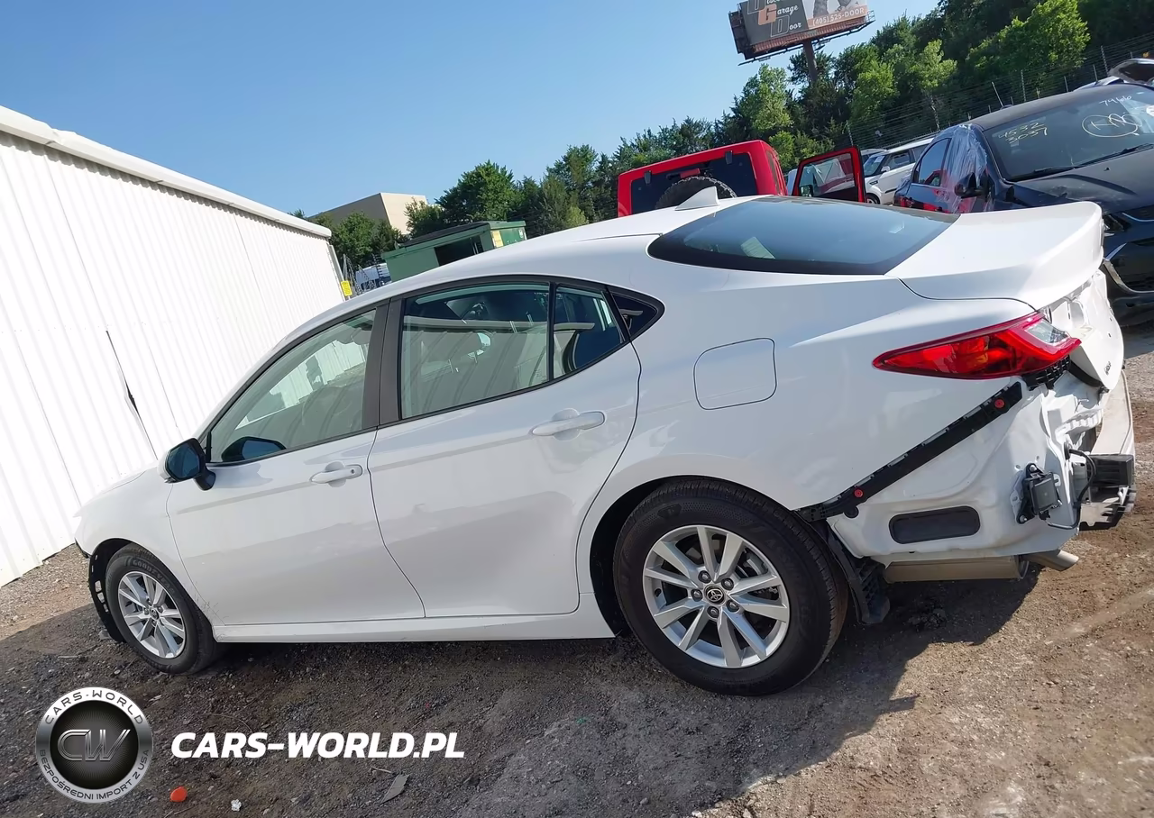 2025 Toyota Camry Le VIN:4T1DAACK7SU158389 - 14