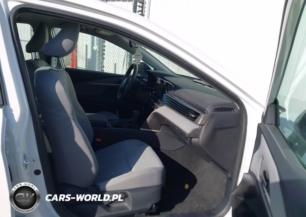 2025 Toyota Camry Le VIN:4T1DAACK7SU158389 - 5