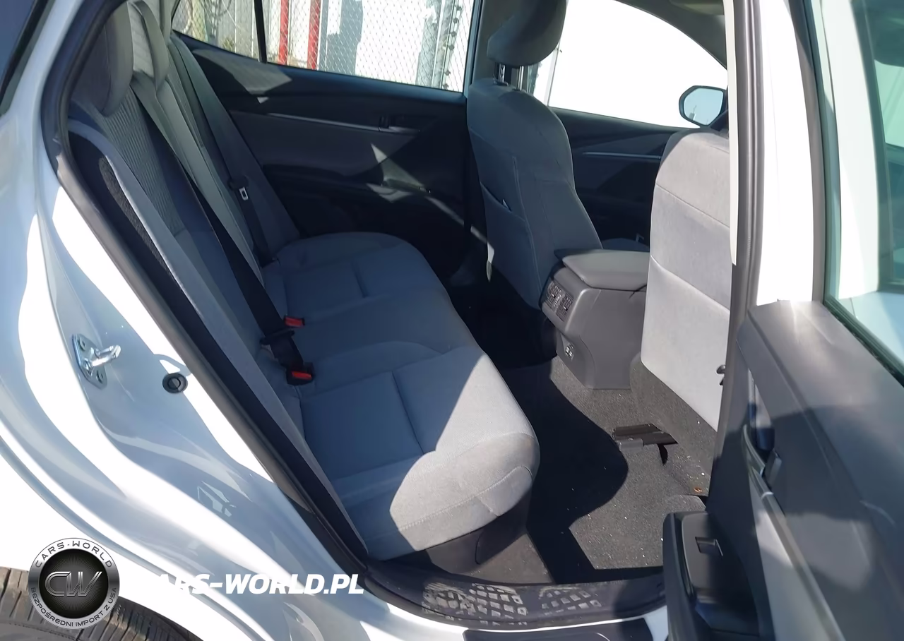 2025 Toyota Camry Le VIN:4T1DAACK7SU158389 - 8