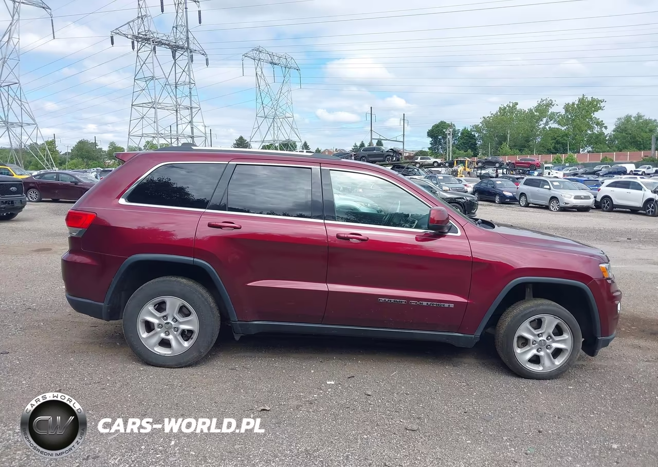 2017 Jeep Grand Cherokee Laredo 4X4 VIN:1C4RJFAG4HC706112 - 13