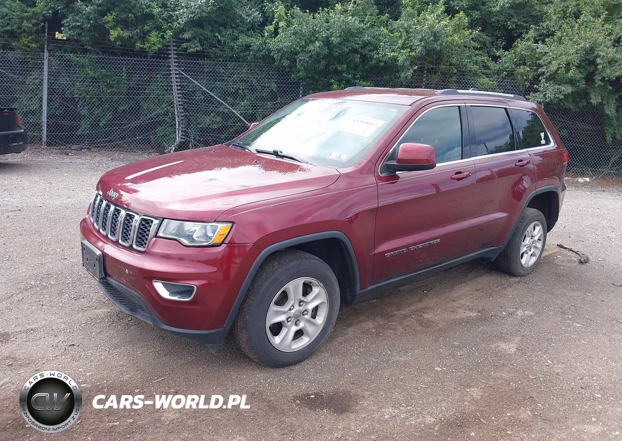 2017 Jeep Grand Cherokee Laredo 4X4 VIN:1C4RJFAG4HC706112 - 2