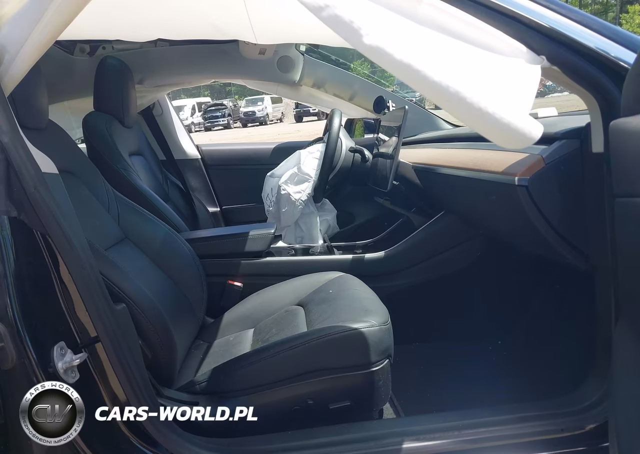 2020 Tesla Model 3 Long Range Dual Motor All-Wheel Drive VIN:5YJ3E1EB0LF635028 - 5