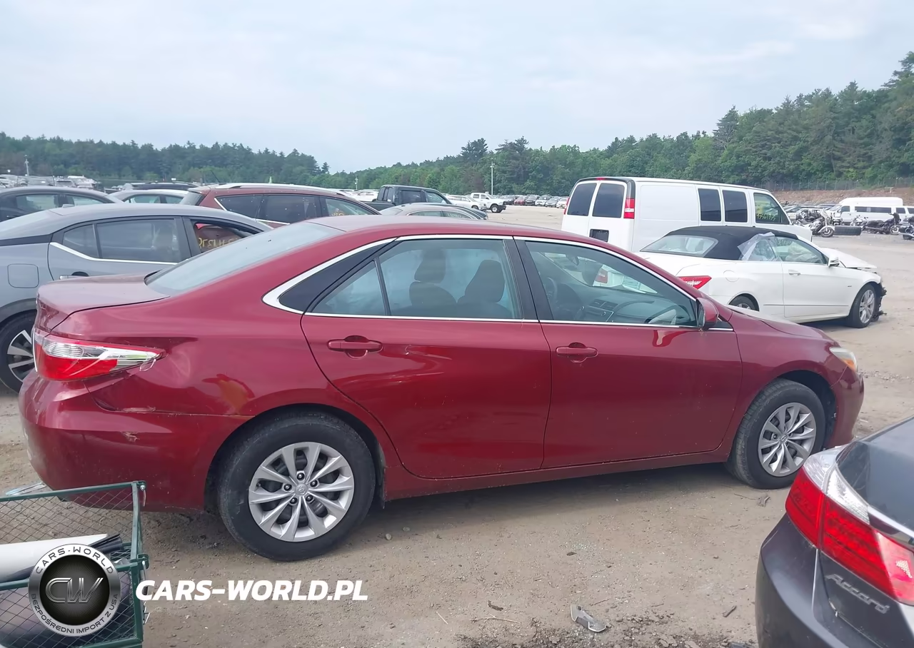 2016 Toyota Camry Le VIN:4T1BF1FK8GU587990 - 13