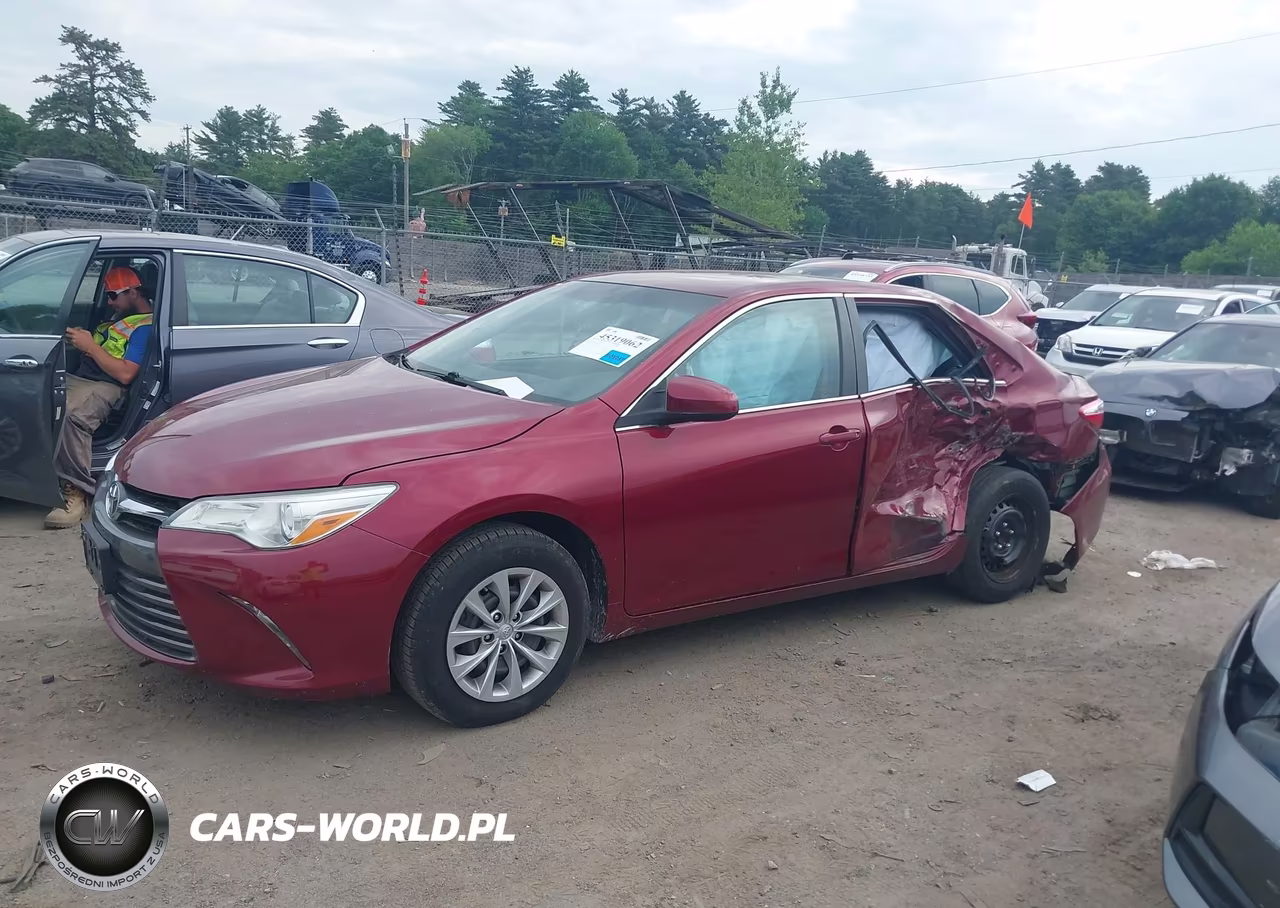 2016 Toyota Camry Le VIN:4T1BF1FK8GU587990 - 14