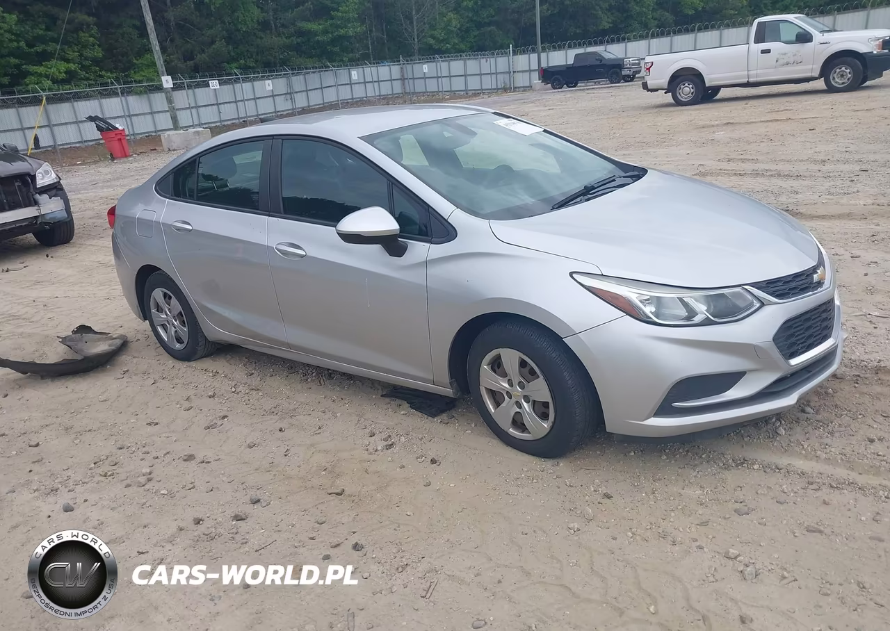 2018 Chevrolet Cruze Ls Auto – zdjęcie 1 z 17