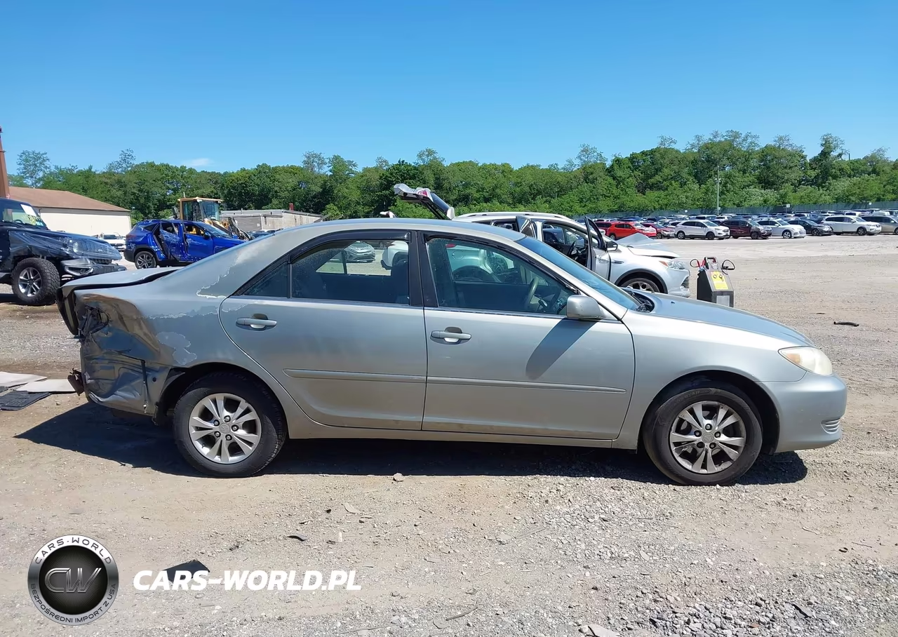 2005 Toyota Camry Le VIN:4T1BE32K65U578996 - 13